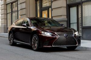 Lexus LS500h AWD 2017 года